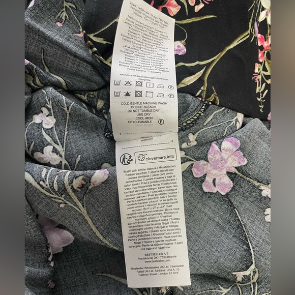 Vero Moda | Floral Maxi Dress - Picture 13 of 14